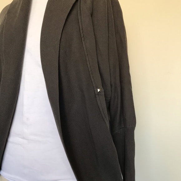 Aritzia shawl sweater - Picture 6 of 7